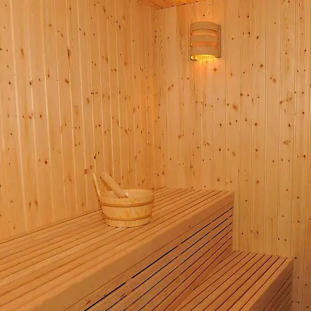 Dom wakacyjny Four-bedroom Holiday In 11